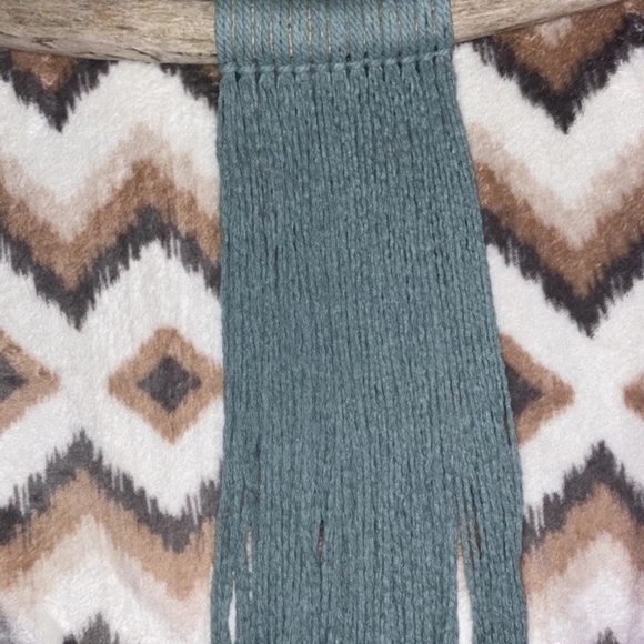 Unique HandCrafted Macrame Driftwood Wall Art Decor - Picture 6 of 16